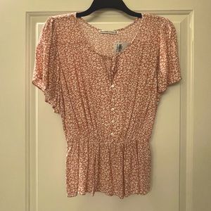 Abercrombie & Fitch blush keyhole peplum top